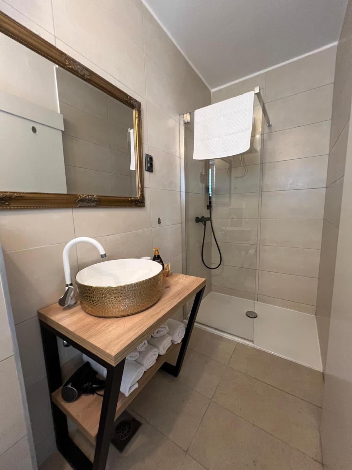 Apartament Fjaka
